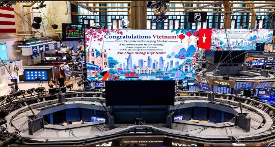 Vietnam congratulated as an emerging market