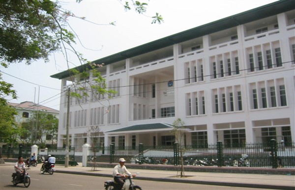 New Learning Resource Centre (LRC) for Hue University, 4 stories