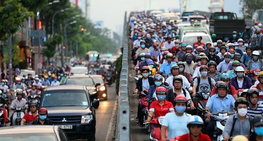 Ho Chi Minh City proposes plan to control motorbike exhaust in 2018