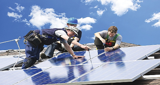 Foreign investors splash the solar cash