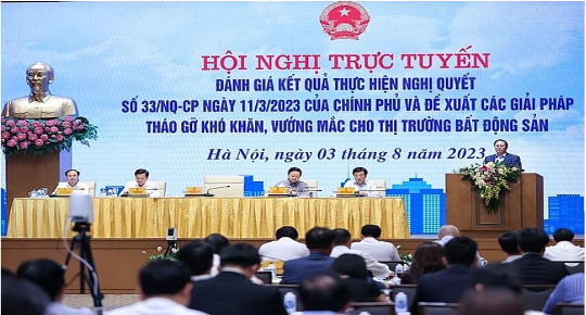 Thủ tướng nhấn mạnh trách nhiệm của tất cả các bên liên quan đến thị trường bất động sản.