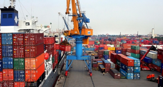 Foreign-invested enterprises export $295.6 billion in January-October